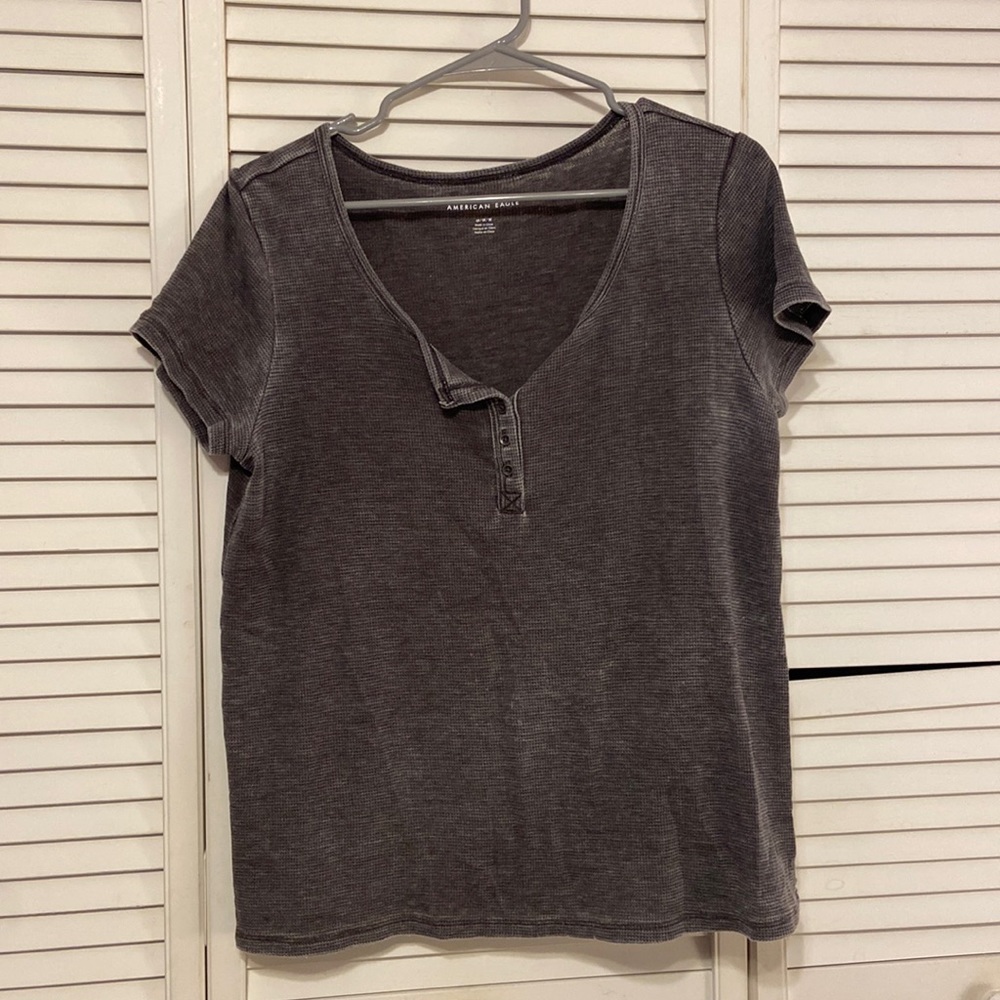 American Eagle distressed t shirt